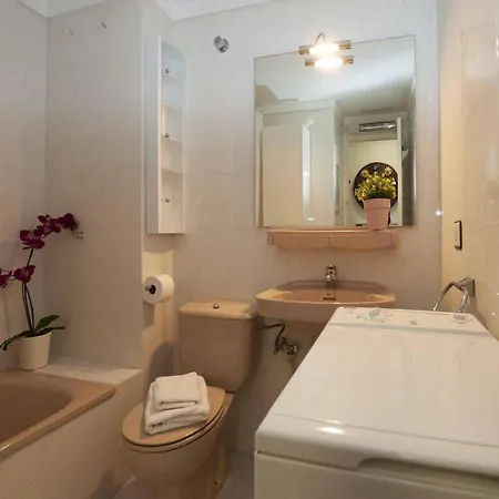 In Near Sandy Apartment Empuriabrava