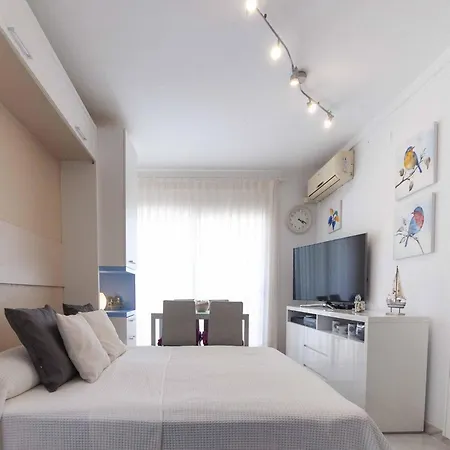 Pleasant Located In * Эмпуриабрава
